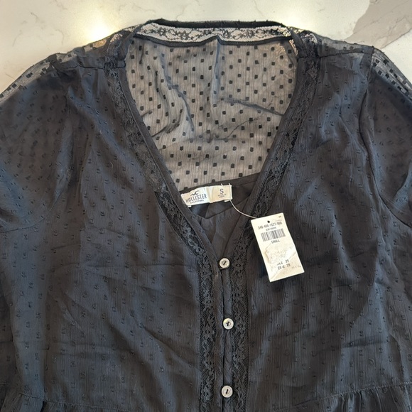 Hollister blouse - Picture 2 of 4